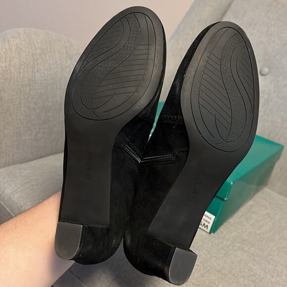 David Tate Anna black suede heeled zippered bootie size 9.5 - Picture 5 of 6